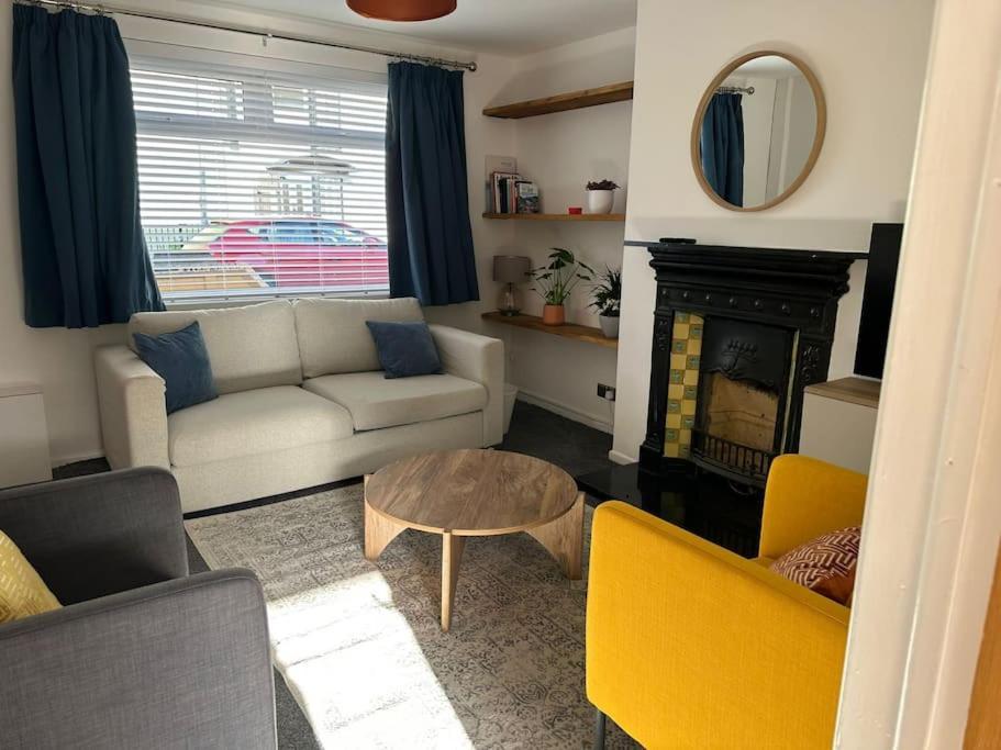 Revamped Holywood Town Centre House Apartment Exterior photo